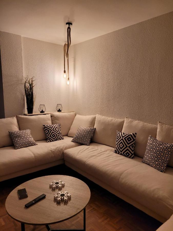 Flor De Nieve Appartement Jaca Buitenkant foto